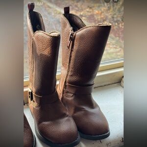 Carters size 6 brown tall boot